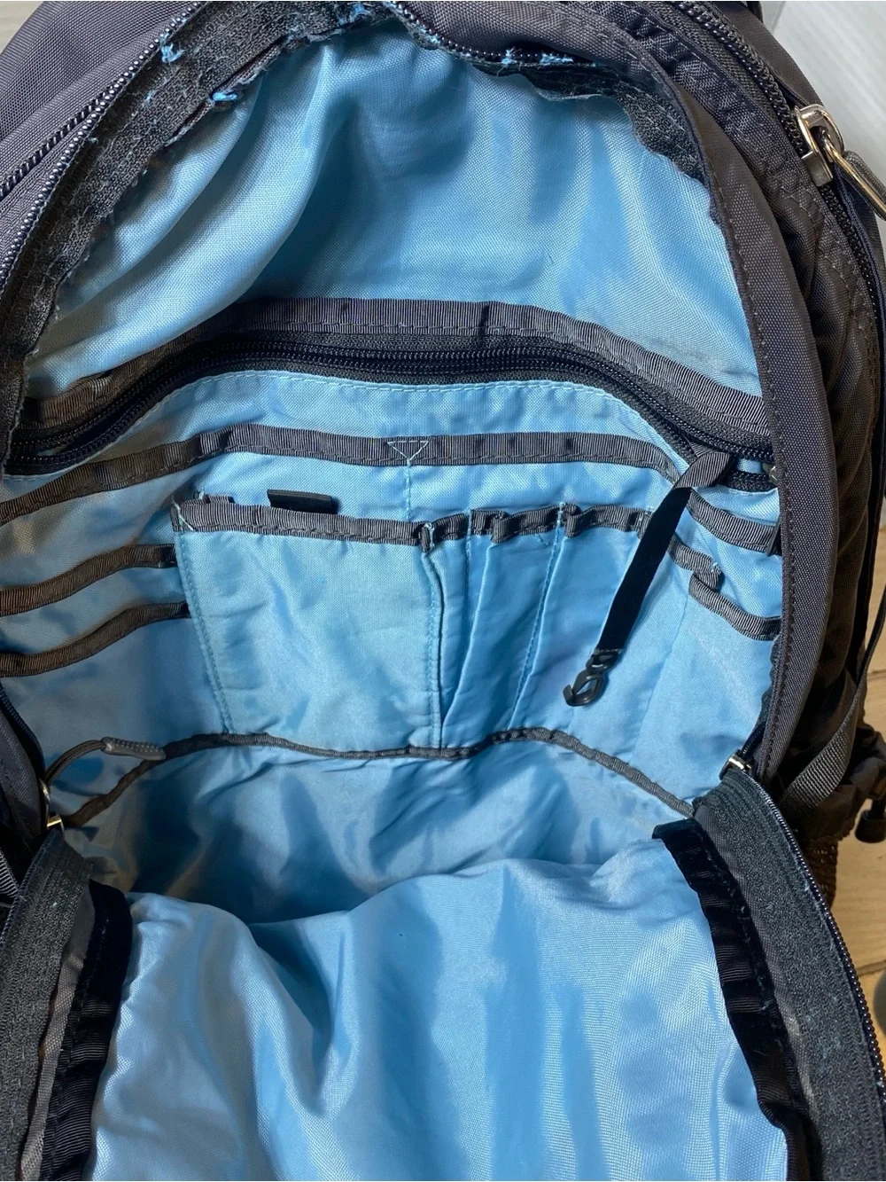 The North Face Borealis Backpack Blue Black Hiking School Travel Daypack Used